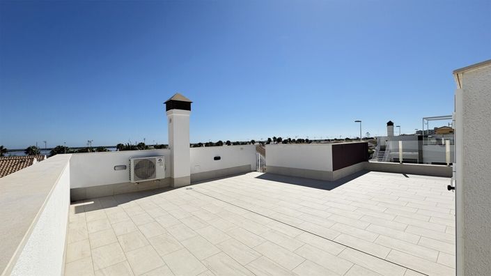 Image No.16-2 Bed Property for sale