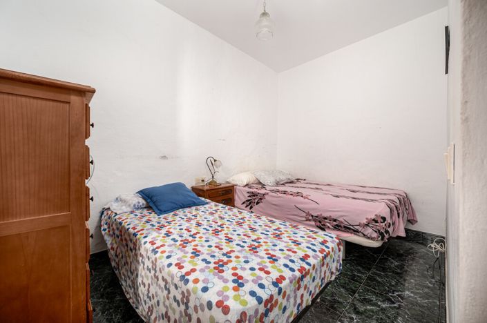 Image No.15-3 Bed Townhouse for sale