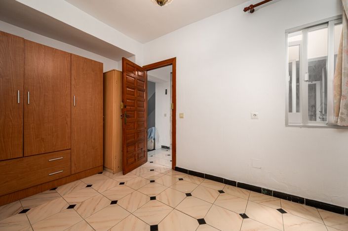 Image No.3-3 Bed Townhouse for sale