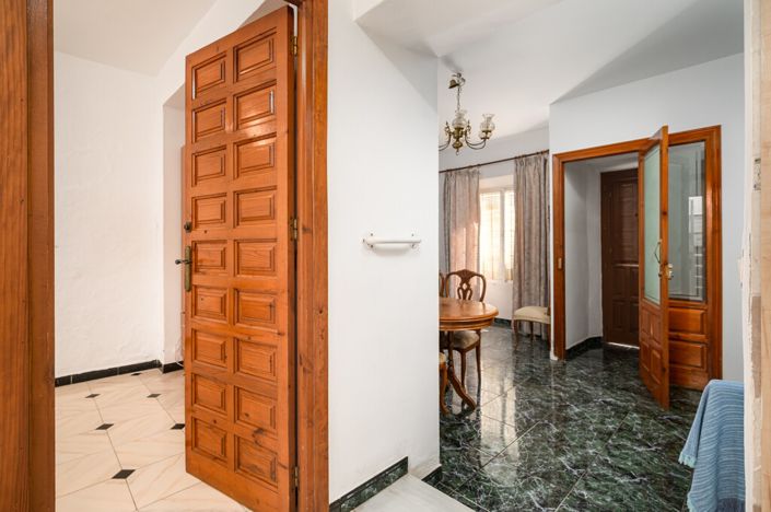 Image No.7-3 Bed Townhouse for sale