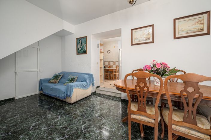 Image No.8-3 Bed Townhouse for sale
