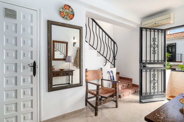 Image No.4-2 Bed Townhouse for sale