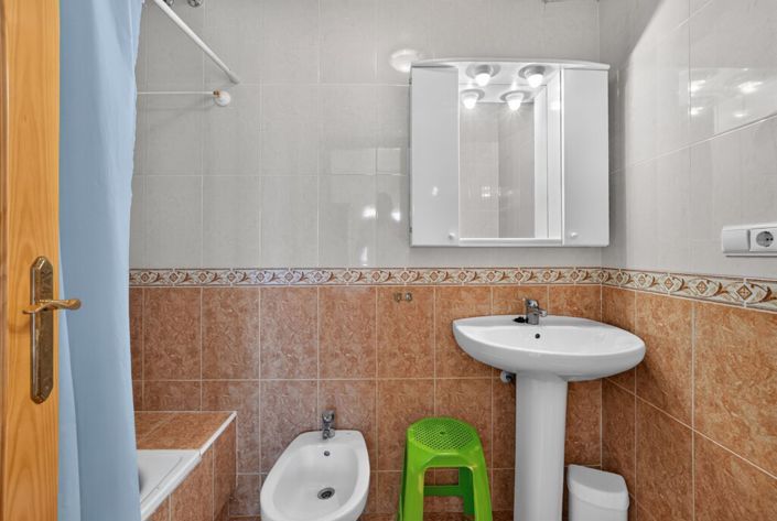 Image No.21-1 Bed Apartment for sale