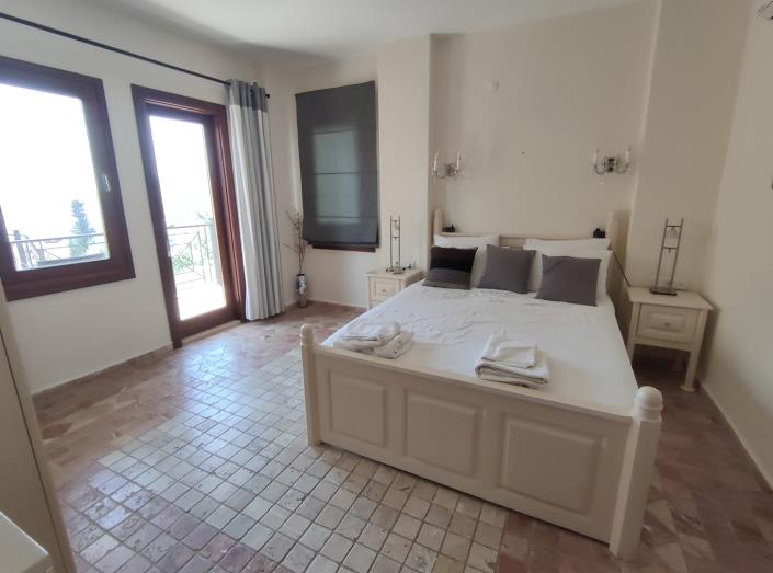 Image No.17-4 Bed Villa / Detached for sale