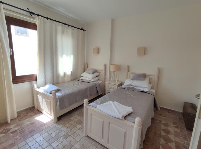 Image No.18-4 Bed Villa / Detached for sale