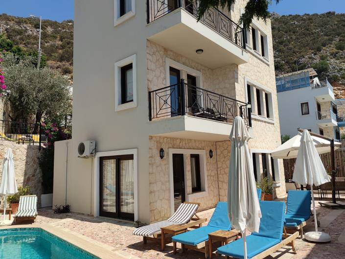 Image No.20-4 Bed Villa / Detached for sale