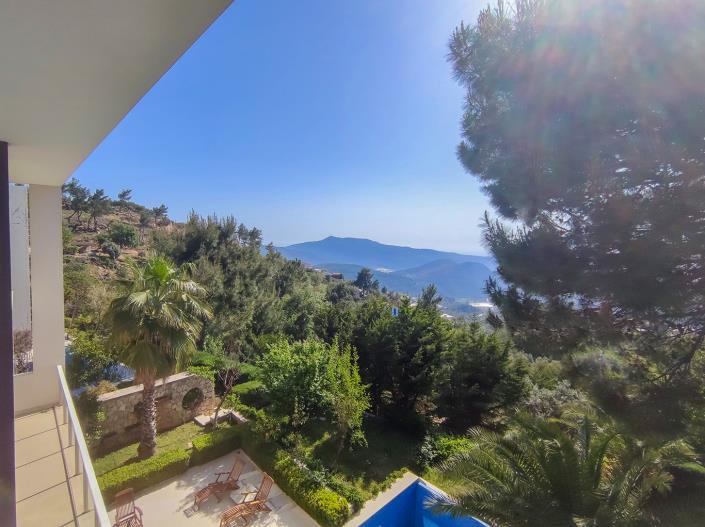 Image No.22-4 Bed Villa / Detached for sale