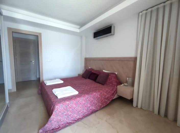 Image No.24-4 Bed Villa / Detached for sale