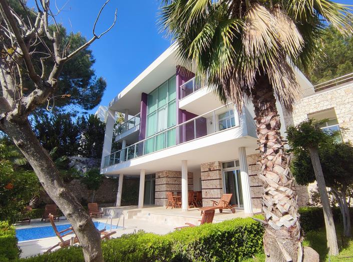 Image No.30-4 Bed Villa / Detached for sale