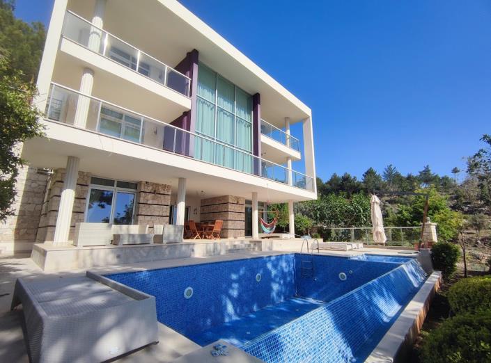 Image No.31-4 Bed Villa / Detached for sale