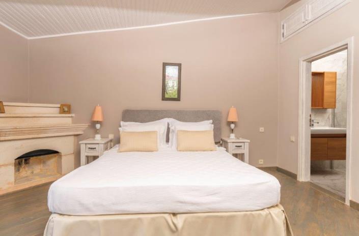 Image No.37-5 Bed Villa / Detached for sale