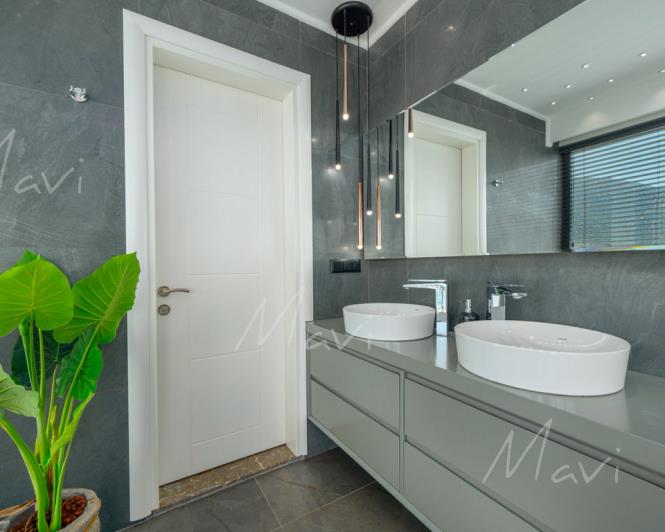 Image No.16-5 Bed Villa / Detached for sale