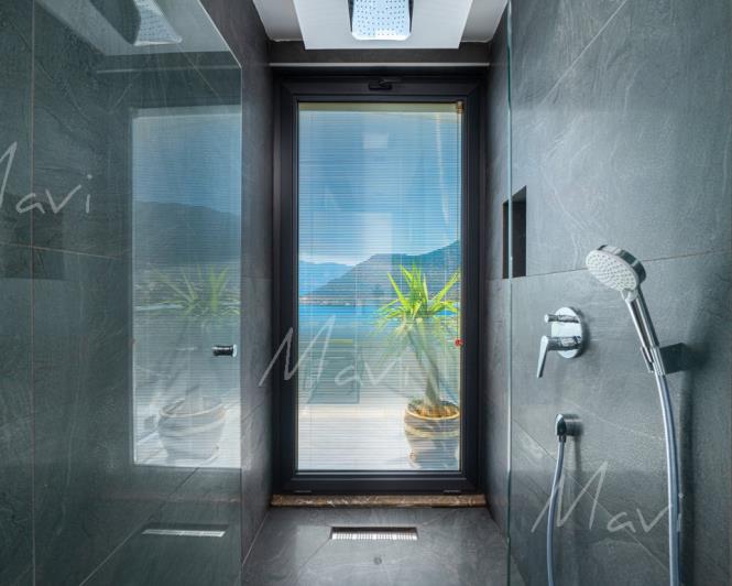 Image No.18-5 Bed Villa / Detached for sale