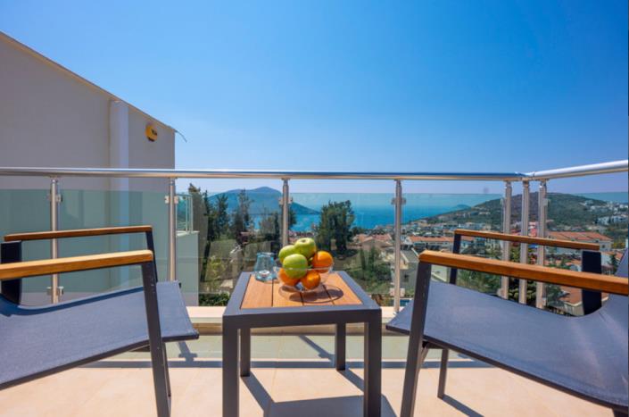 Image No.1-5 Bed Villa / Detached for sale