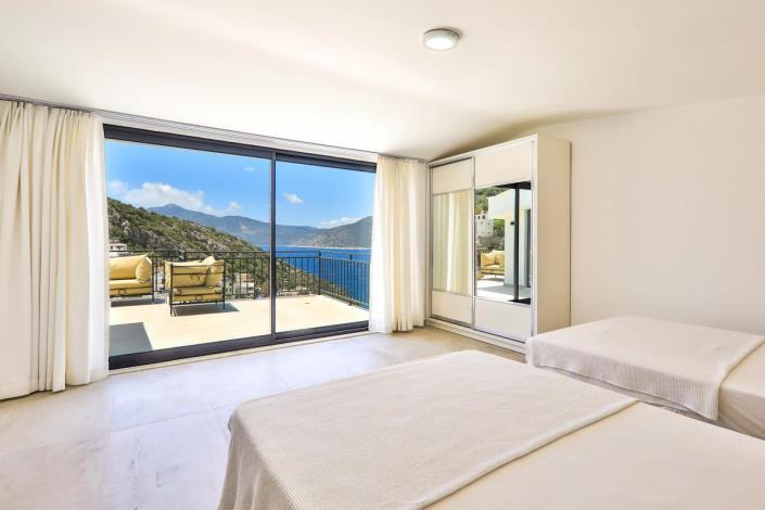 Image No.9-4 Bed Villa / Detached for sale