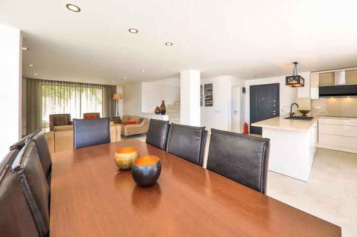 Image No.13-4 Bed Villa / Detached for sale