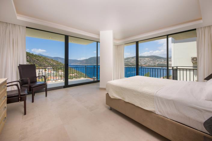 Image No.15-4 Bed Villa / Detached for sale