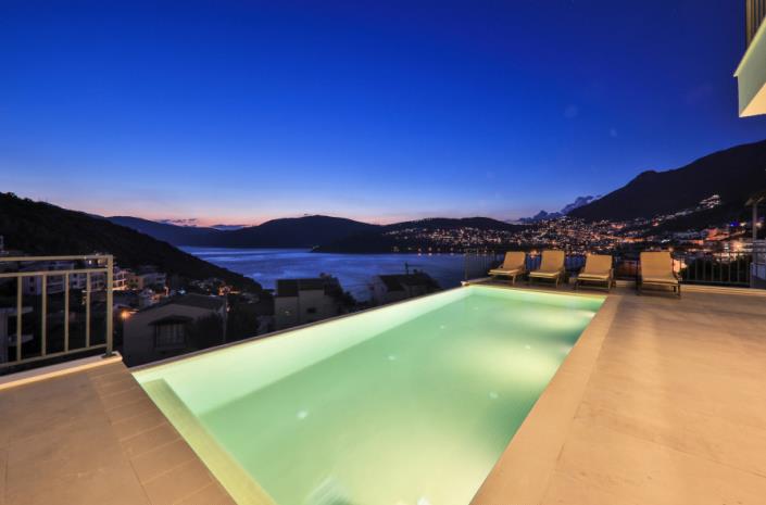 Image No.6-4 Bed Villa / Detached for sale