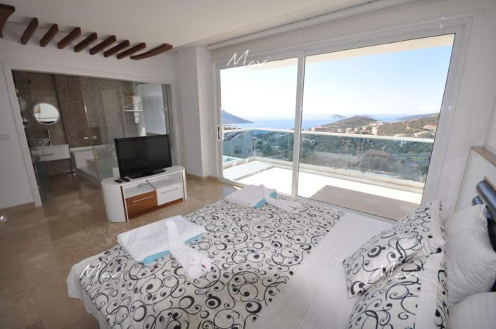 Image No.21-4 Bed Villa / Detached for sale