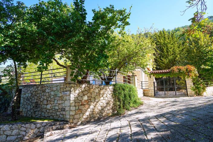 Image No.35-4 Bed Villa / Detached for sale