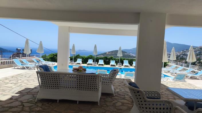 Image No.14-24 Bed Commercial for sale