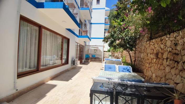 Image No.21-24 Bed Commercial for sale