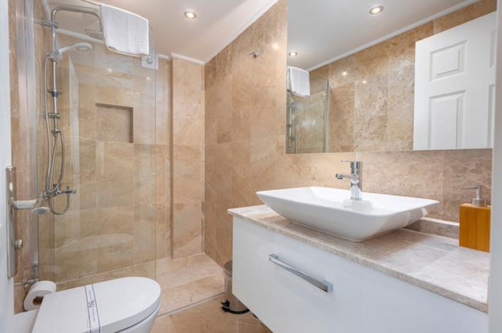 Image No.12-5 Bed Villa / Detached for sale