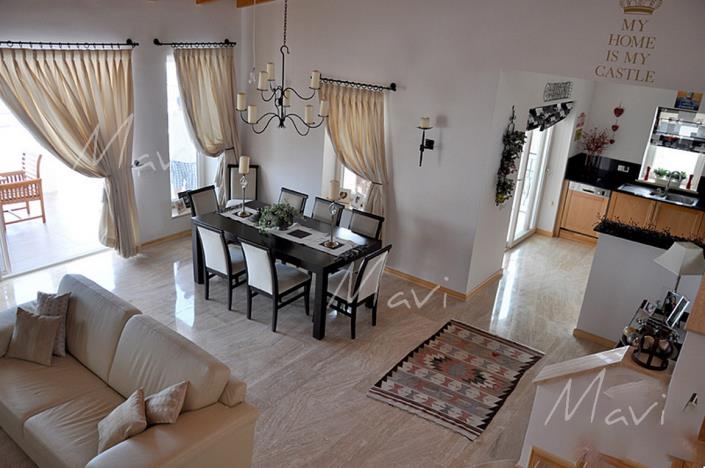 Image No.9-4 Bed Villa / Detached for sale