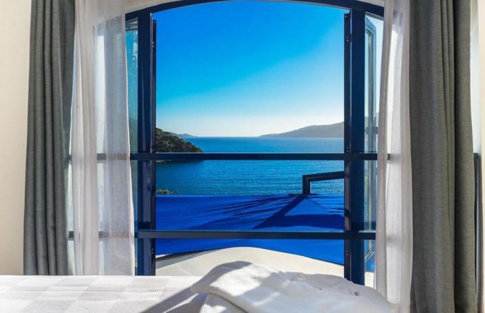 Image No.4-5 Bed Commercial for sale