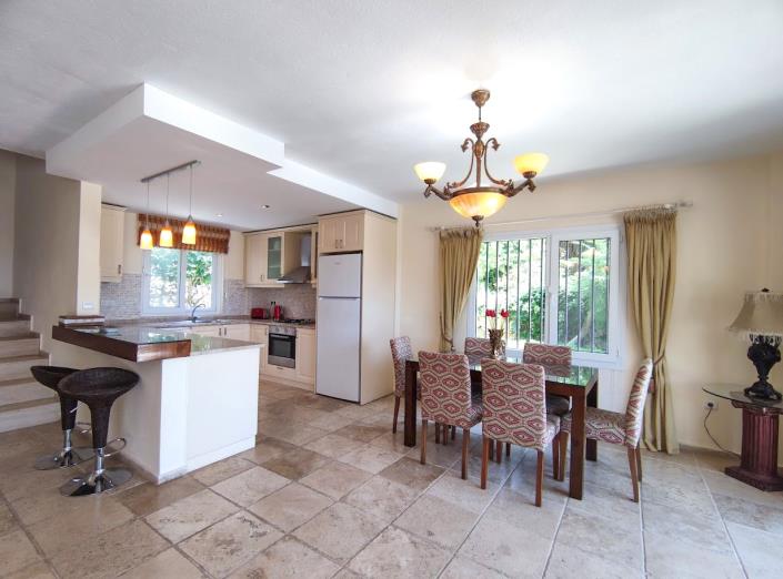 Image No.6-3 Bed Villa / Detached for sale