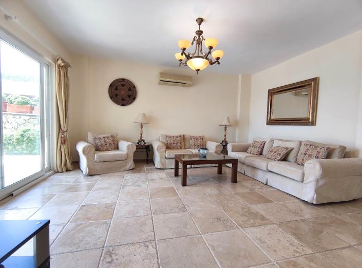 Image No.8-3 Bed Villa / Detached for sale