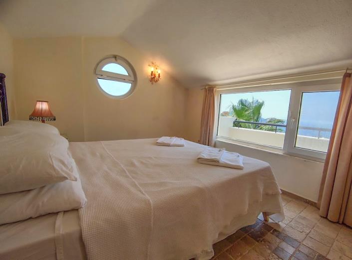 Image No.43-3 Bed Villa / Detached for sale