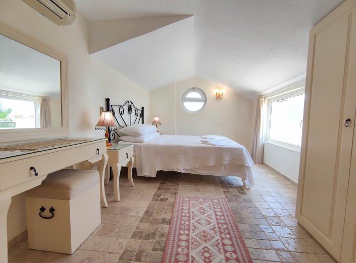 Image No.45-3 Bed Villa / Detached for sale