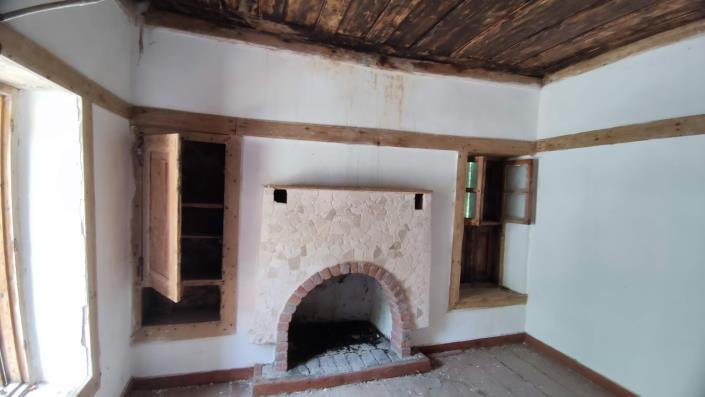 Image No.15-4 Bed Country Property for sale