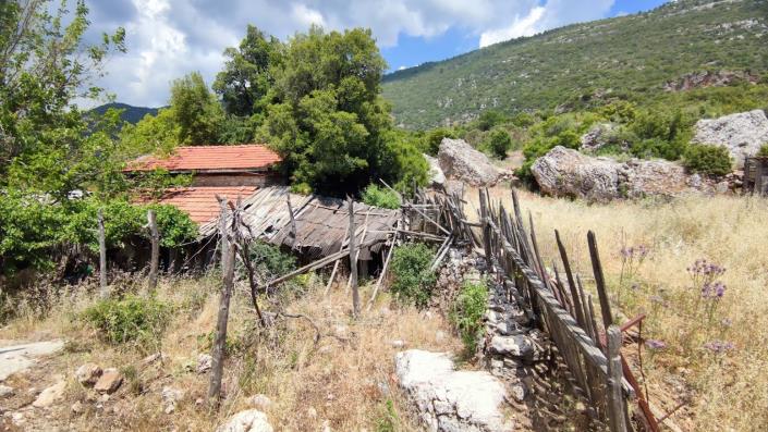 Image No.17-4 Bed Country Property for sale