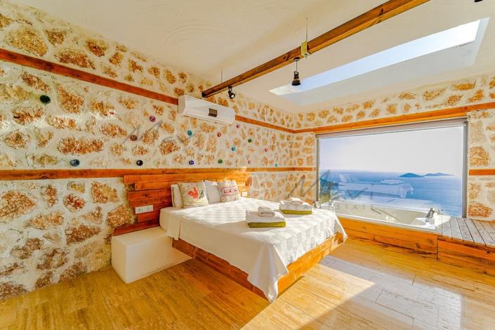 Image No.17-3 Bed Villa / Detached for sale