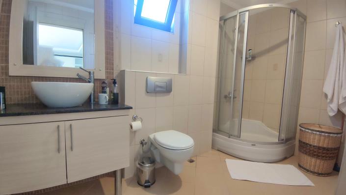 Image No.9-2 Bed Apartment for sale