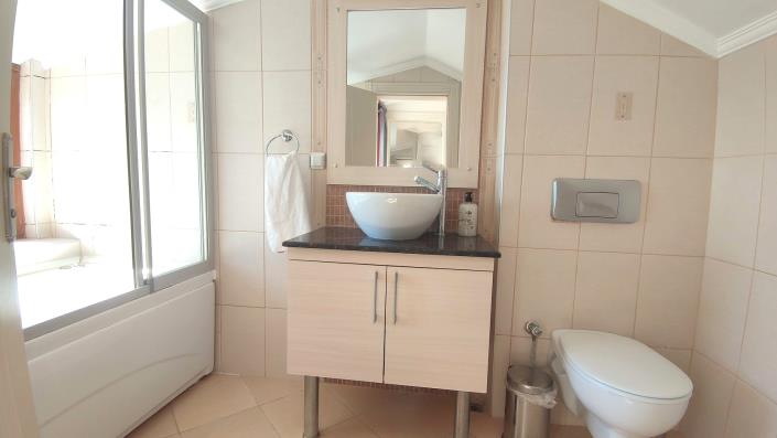 Image No.15-2 Bed Apartment for sale