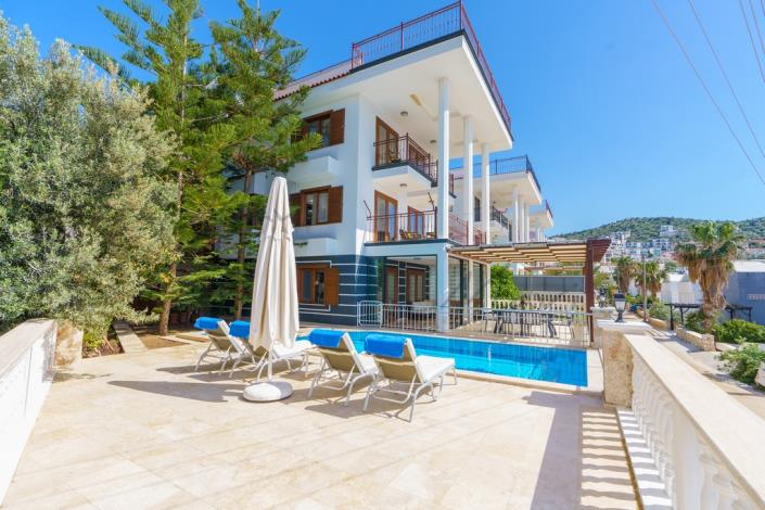 Image No.40-4 Bed Villa / Detached for sale