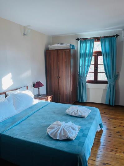 Image No.26-2 Bed Semi-Detached for sale