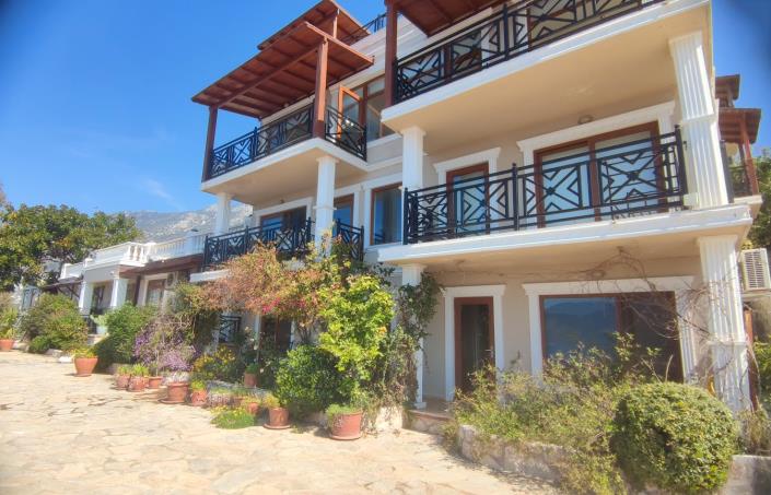 Image No.17-3 Bed Apartment for sale