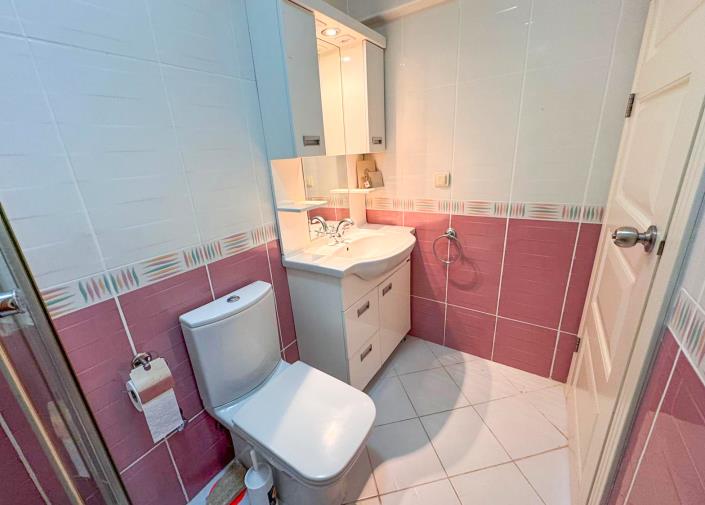 Image No.20-3 Bed Apartment for sale