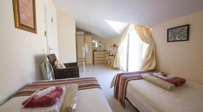 Image No.12-3 Bed Apartment for sale