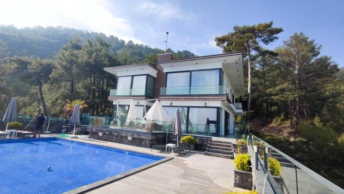 Image No.9-4 Bed Villa / Detached for sale