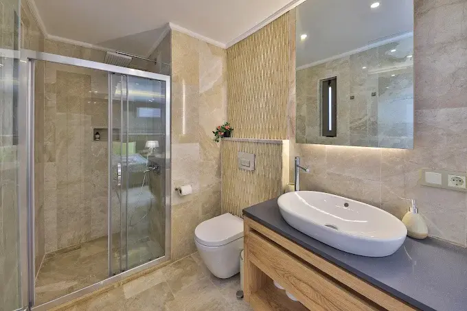 Image No.15-5 Bed Village House for sale