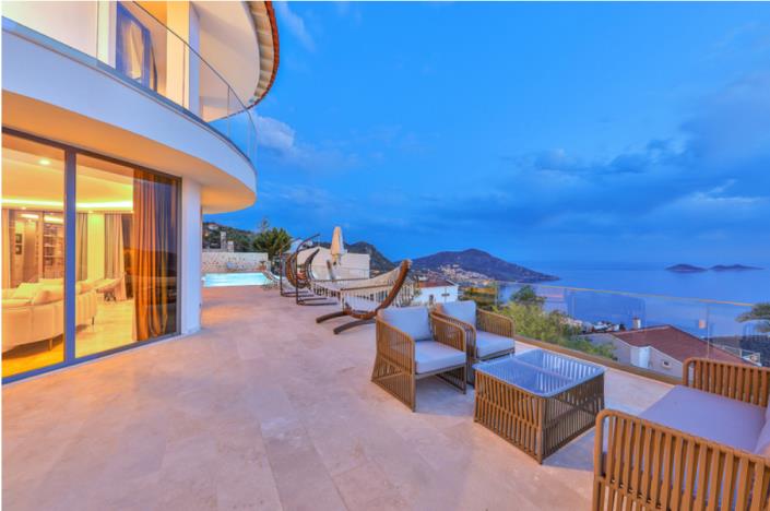 Image No.56-5 Bed Village House for sale