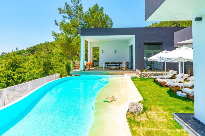 Image No.11-2 Bed Villa / Detached for sale