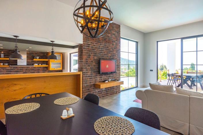 Image No.16-2 Bed Villa / Detached for sale