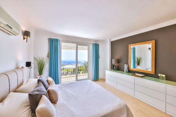 Image No.22-5 Bed Villa / Detached for sale