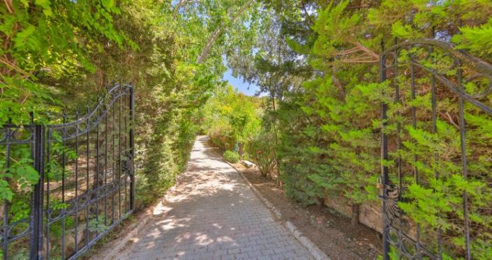 Image No.31-5 Bed Villa / Detached for sale